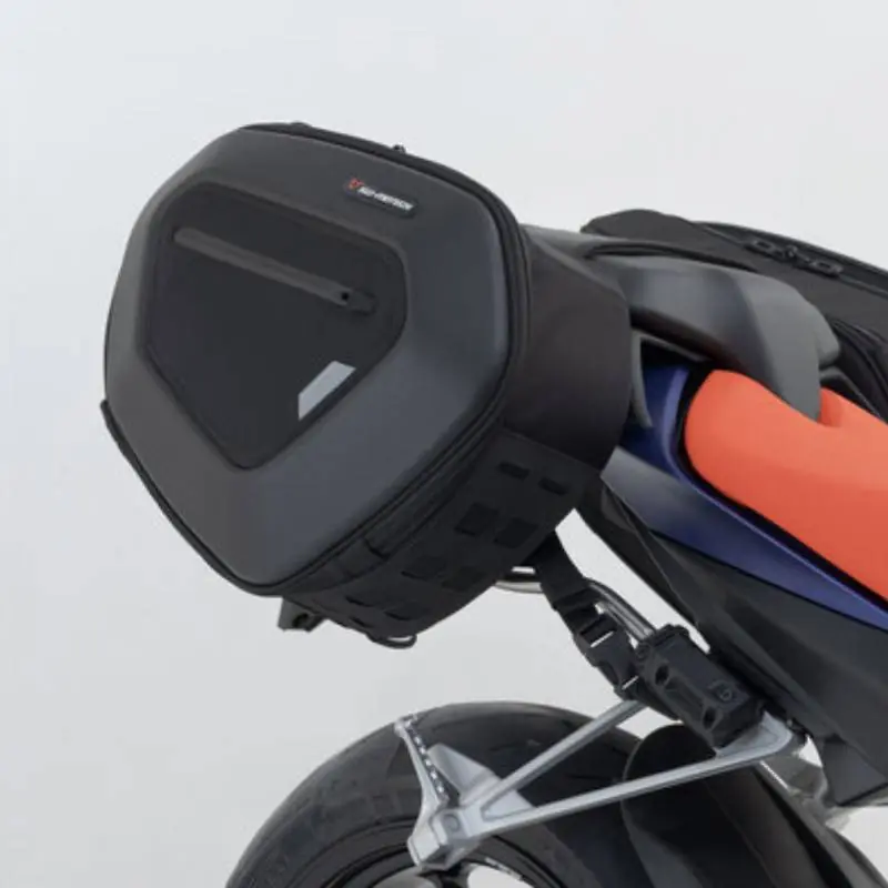 Últimas Unidades Juego de alforjas PRO BLAZE H con soportes Aprilia Tuono-RS 660
